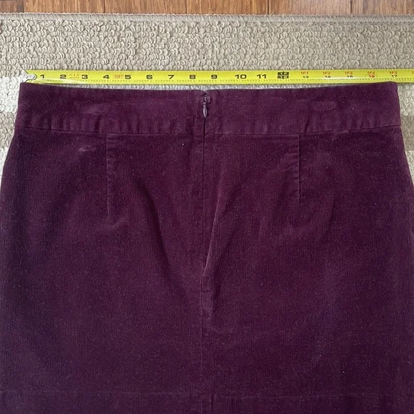 Banana Republic corduroy skirt - Picture 9 of 9